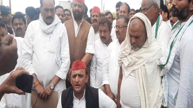 10 AKHILESH YADAV