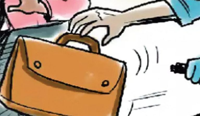 मंडप से शादी के दौरान कैश, जेवर से भरा बैग चोरी