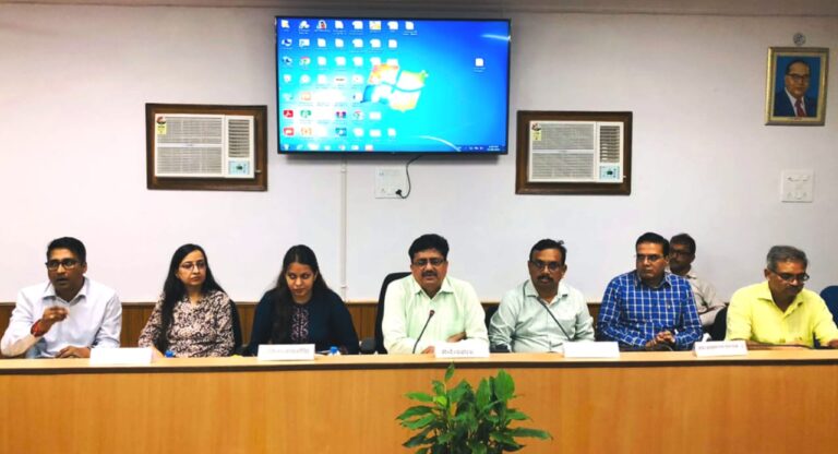 लखनऊ मंडल में उत्तरीय रेलवे मजदूर यूनियन की 208वीं स्थाई वार्ता तंत्र का समापन लखनऊ मंडल में उत्तरीय रेलवे मजदूर यूनियन की 208वीं स्थाई वार्ता तंत्र का समापन