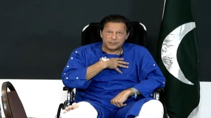 15 IMRAN KHAN