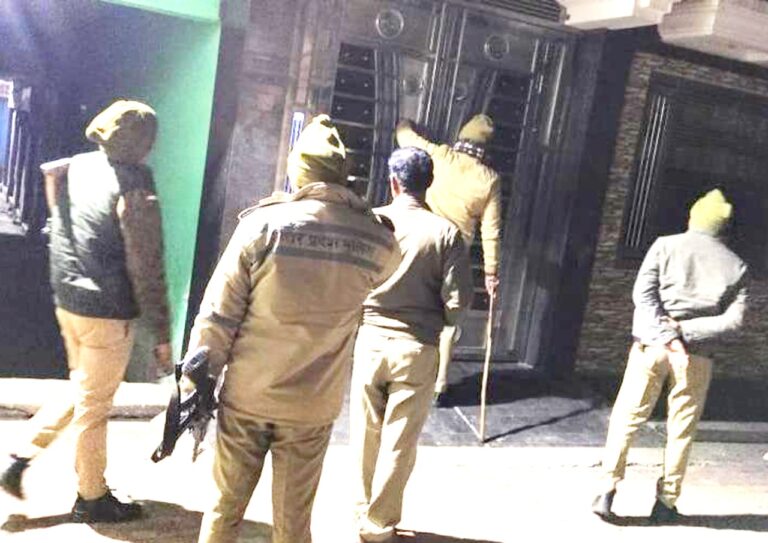 मवाना पुलिस का एक्शन, दबिश से पूर्व भागे तस्कर