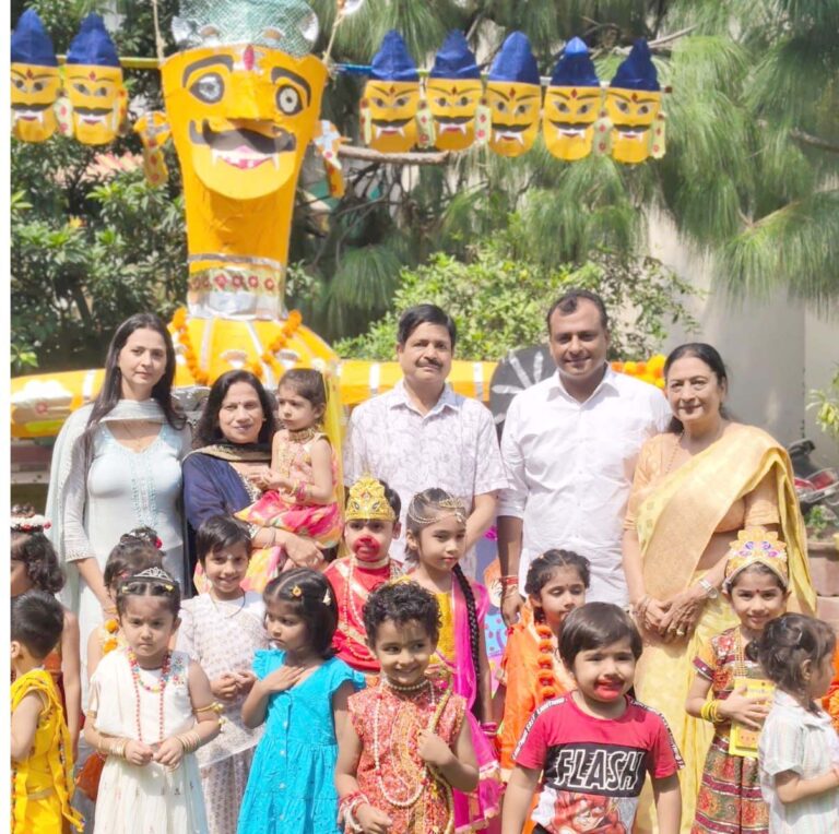 Saharanpur News: बच्चों ने धूमधाम से मनाया दशहरा पर्व