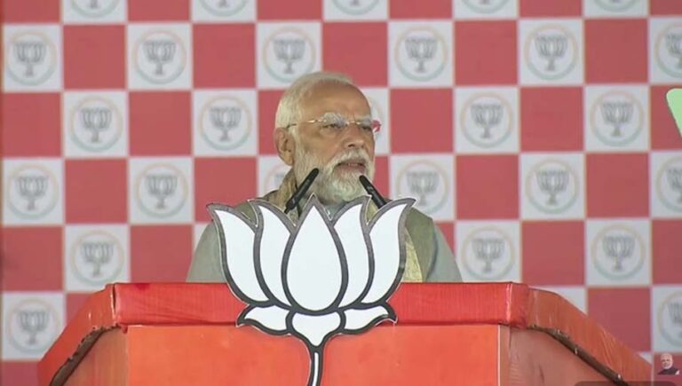 PM Modi In Bihar: मुजफ्फरपुर में PM Modi की विशाल जनसभा, कहा – ‘छठ मइया का अपमान करने वालों को जनता सजा देगी’
