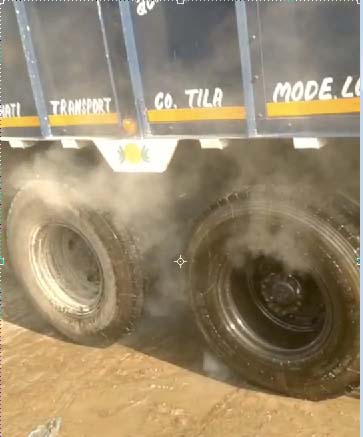 Saharanpur News: गैस सिलेंडरों से भरे ट्रक से उठा धुआं, मचा हड़कंप