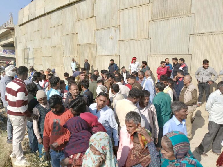 Bijnor News: बरुकी सड़क किनारे नाले में युवक का पड़ा मिला शव, परिजनों ने हत्या की आशंका जताई