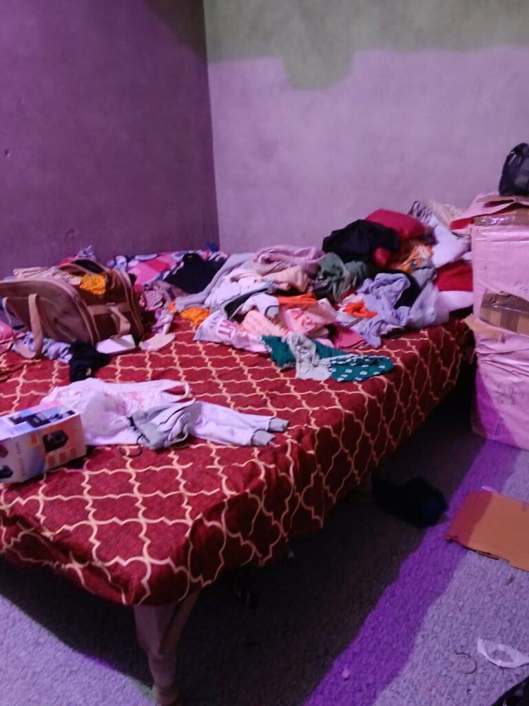 Bijnor News: मकान में छत के रास्ते से घुसे चोरों ने की लाखों की चोरी