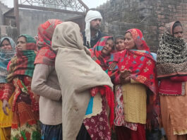 Bijnor News: घर के अंदर युवक ने फांसी लगाकर की आत्महत्या, पुलिस ने शव को पीएम के लिए भेजा