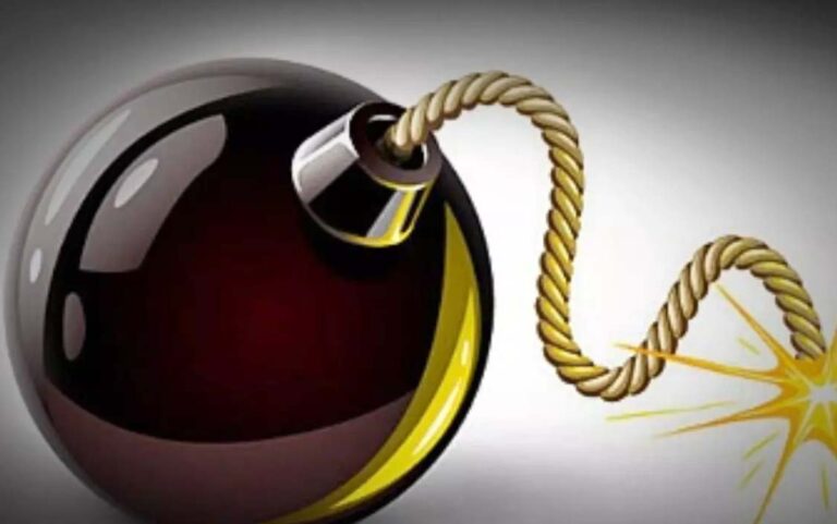 Delhi News: दिल्ली-मुंबई में खिलौना बम की योजना फेल, जैश और आईएस के दो संदिग्ध गिरफ्तार