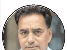 रुपया पैसा फल फूल गया है