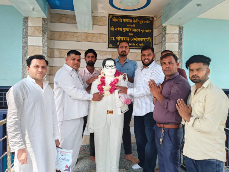 Meerut News: अंबेडकर जयंती पर रक्तदान शिविर, लोगों ने बढ़-चढ़कर किया सहयोग